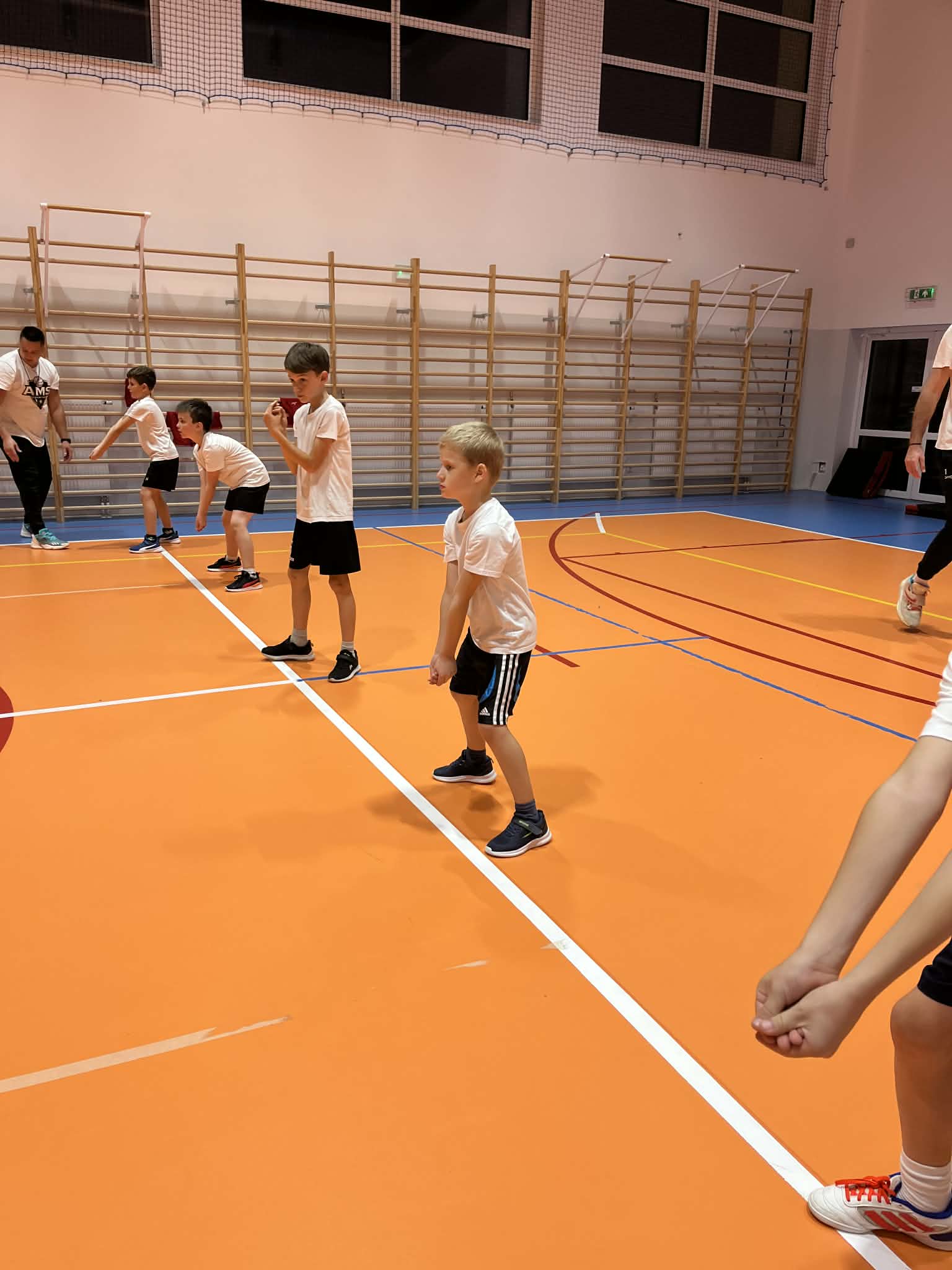 Trening grupowy młodych zawodników